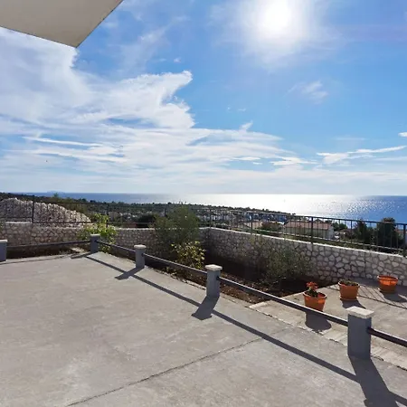 Apartment Sealine - 60m From The Sea
